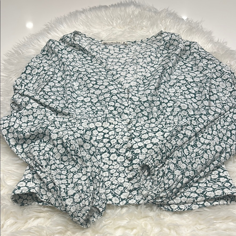 Abercrombie Ruched Green Long Sleeve Blouse Size Medium
